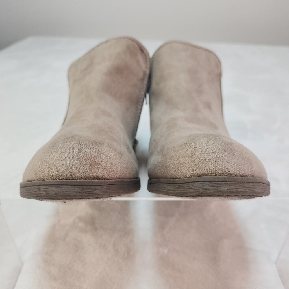 Taupe Faux Suede V Cut Ankle Booties Womens 9 Block Heel Almond Toe Minimalist - Picture 5 of 10